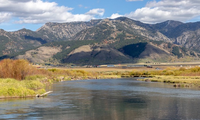 Freedom House | Spotted Moon Ranch - River Front - Two Bedroom Cabin