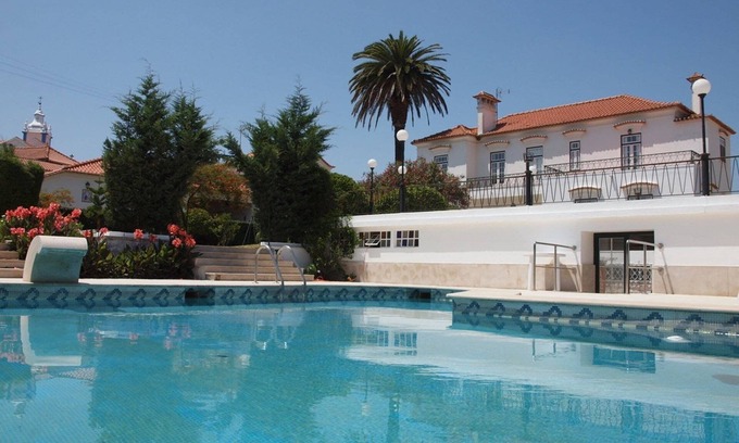 Carvalhal Benfeito Villa | Sprawling Villa near Alenquer