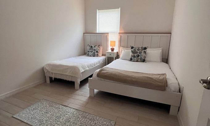 Newberry House | SPRING HAVEN RETREAT! A BEUTIFULL ANDSPOTLESS!