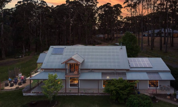 Spring Hill House | Spring Hill Country Retreat with spa