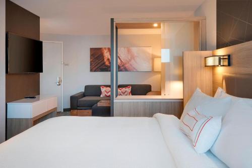 Hampton Hotel | SpringHill Suites by Marriott Hampton Portsmouth