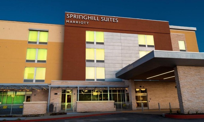 Newark Hotel | SpringHill Suites by Marriott Newark Fremont