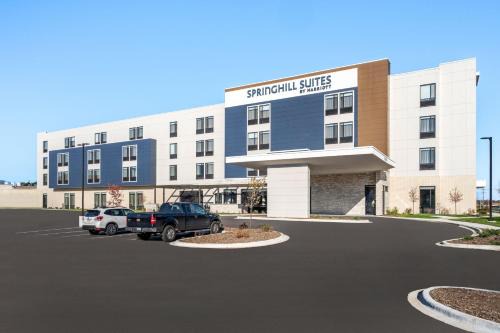 Menomonee Falls Hotel | SpringHill Suites by Marriott Menomonee Falls
