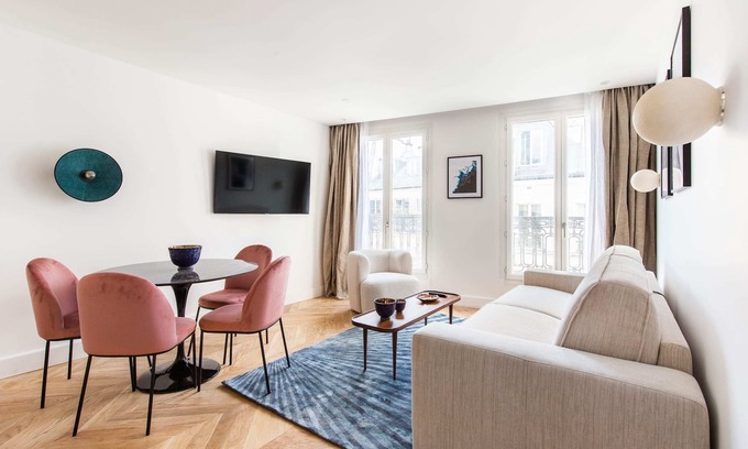 Pigalle Apartment | St Georges - One Bedroom in Paris South Pigalle
