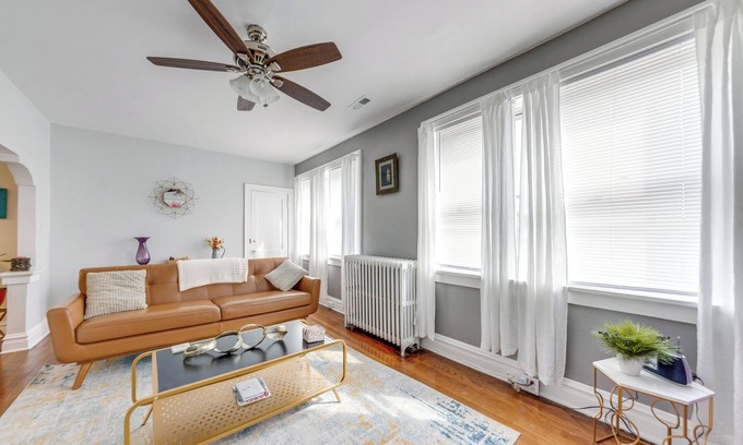 Beverly Hills Apartment | St Louis Vacation Rental ~ 10 Mi to Downtown!