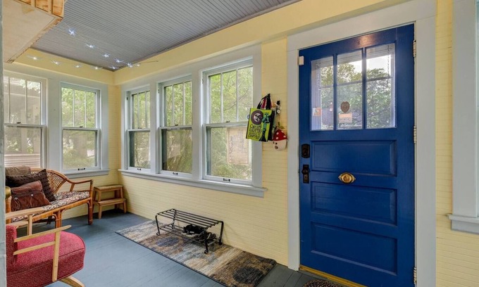 Union Park House | St. Paul Farmhouse near downtown and Allianz Field