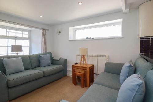 Treator Apartment | St Saviours