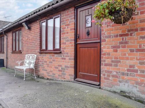 Foxley House | Stable Cottage 1 - Ukc3741