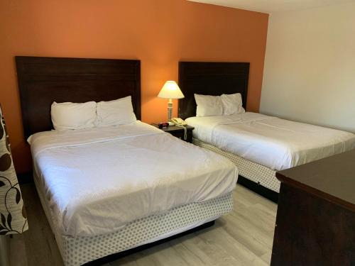 Athol Springs Hotel | Stadium View Inn