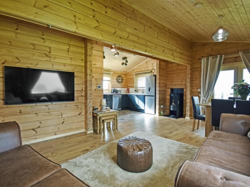 Falkirk House | Stag Lodge - Uk46921
