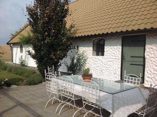 Ystad House | Stallet på Skårby