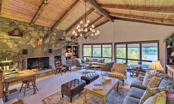 Stamford House | Stamford Escape: Ski, Fish, Hunt, Hike & More!
