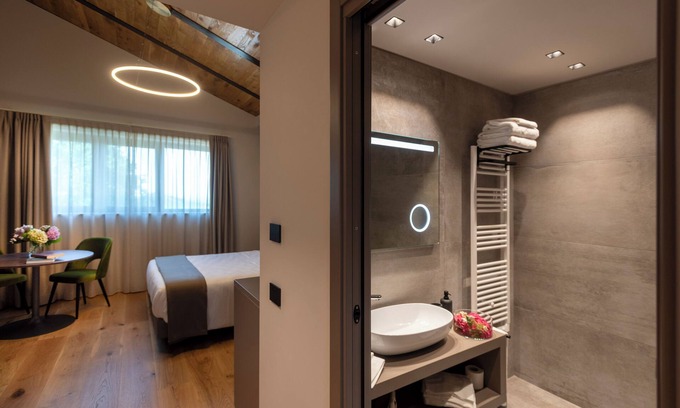 Guarene Bed & Breakfast | Standard Room 104, no balcony - Relais PQlin & Winery.