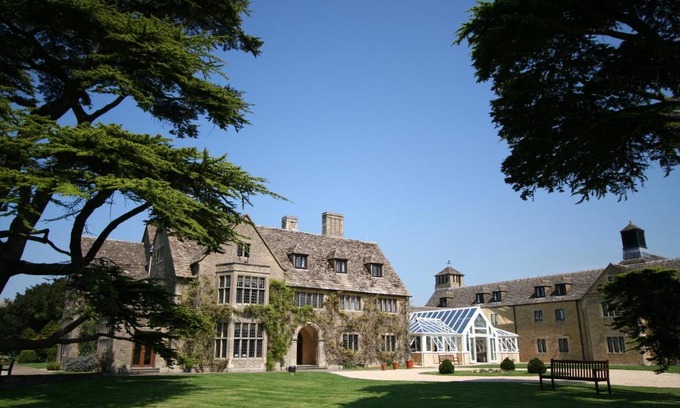 Blunsdon Hotel | Stanton House Hotel