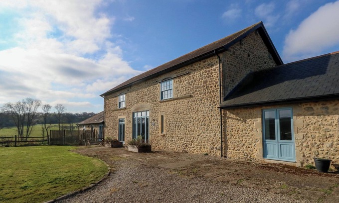 West Compton House | STAPLEFORD FARM, pet friendly, with open fire in Beaminster
