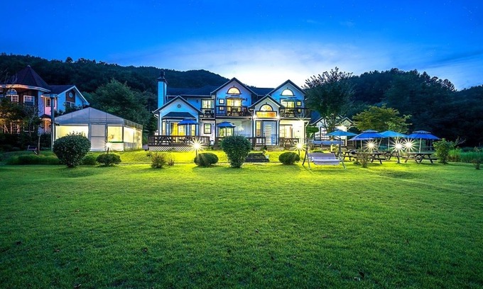 Seo Condo | Star Sonata Pension