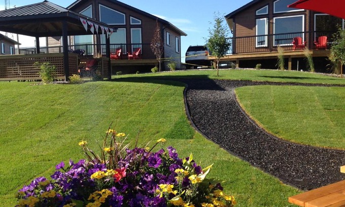 Pincher Creek Hotel | Stardust Inn and Chalets
