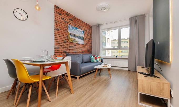 Bielany Apartment | Stare Bielany 2-Bedroom Apartment