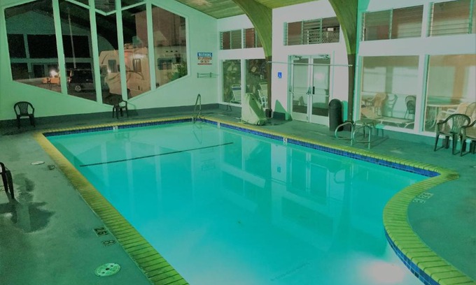 Munras Avenue Hotel | Stargazer Inn and Suites