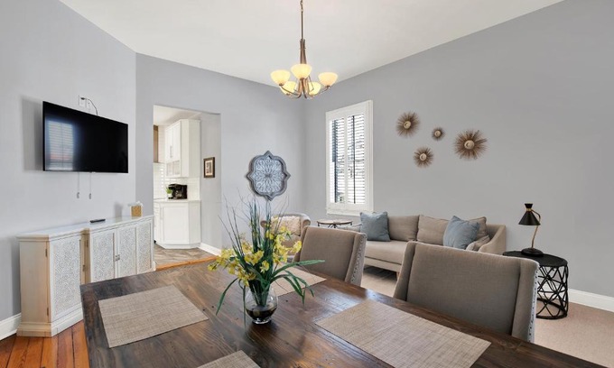 Metropolitan Apartment | Starland Perch Upper