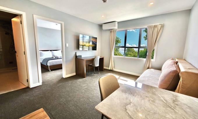 Mount Wellington Hotel | StarLand Stays
