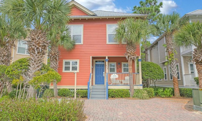 Santa Rosa Beach House | Stars Hollow Cottage - 3 bedrooms sleeps 10