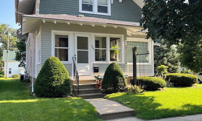 Dyersville House | Stately 3-bedroom home in peaceful Dyersville, Iowa