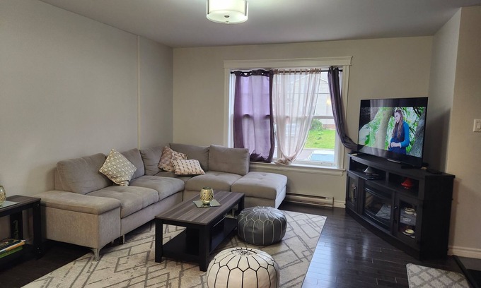 Riverview House | Stay Close, Stay Cozy: Your Moncton Adventure Starts Here!