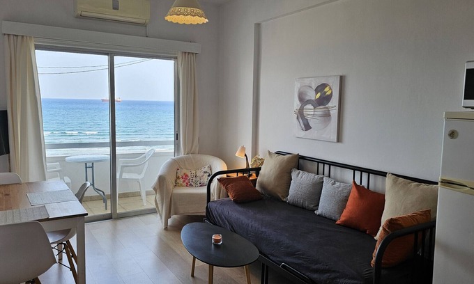 Larnaca City Centre Apartment | STAY Dreamy Seaside Apartment
