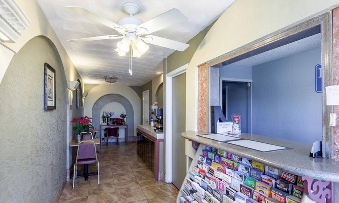 Terrell Heights Hotel | Stay Express Inn Near Ft. Sam Houston