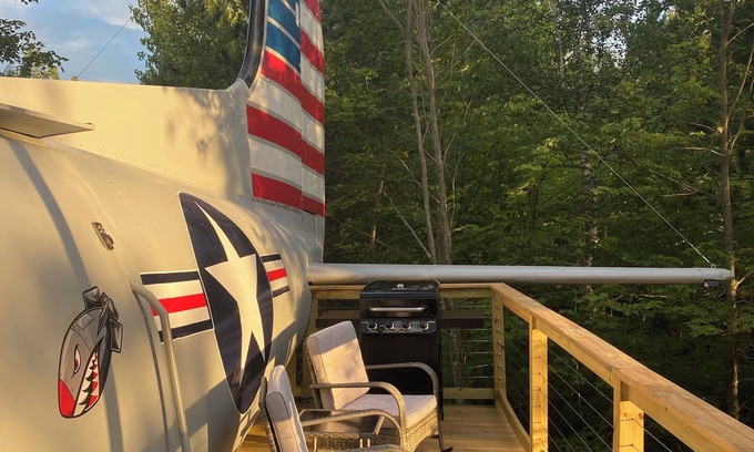 Deerbrook House | Stay in a Piece of History! 1941 WWII Douglas DC-3 Airliner