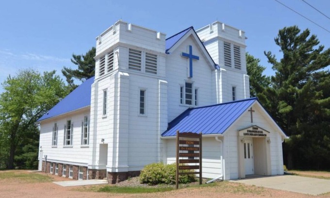 Hamburg House | Stay in a remodeled church near ski hill, snowmobile trails and river to kayak!