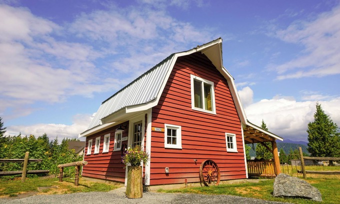 Chilliwack Proper Village West House | Stay in the Barn! Bedroom in the Hayloft!