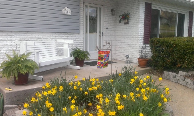 Cape Girardeau Apartment | Stay in the "Gone Girl" neighborhood