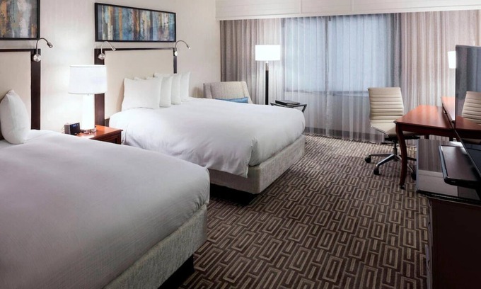 Fairfax House | Stay Minutes from Patriot Park North with Free Parking | 2 Pet-Friendly Rooms