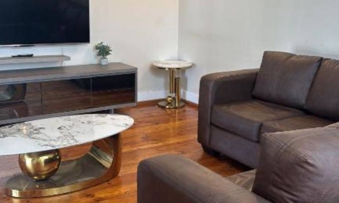 Windermere Bed & Breakfast | Stay Safe & Central – Your Cozy B&B Near Florida Road!