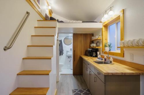 Overlook House | #StayInMyDistrict Overlook Backyard Tiny Suite