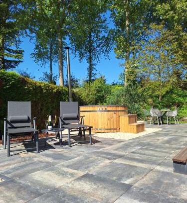 Heinkenszand House | Stelle Maris Wellness, carefree enjoyment! Private Sauna & Hottub in Zeeland, Airco, Free Wifi and more!