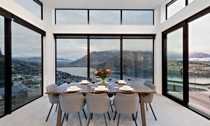 Queenstown House | Step into The Edge