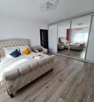 Galati Apartment | Stephanie Apartment
