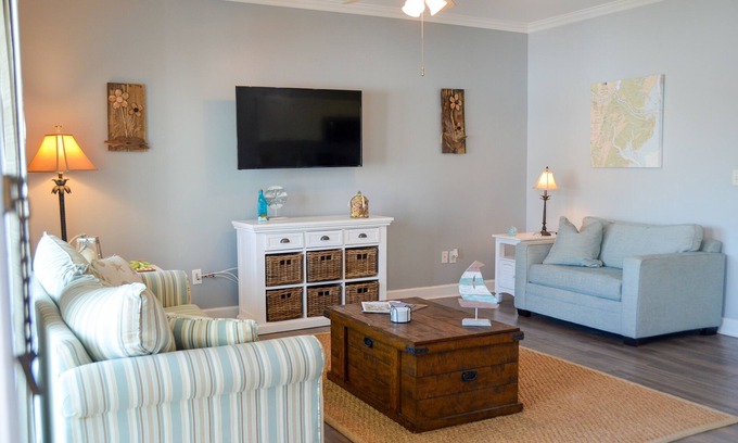 Tybee Island Condo | Steps to beach, restaurants, shops & pier ~ updated ~ large deck ~ fully stocked