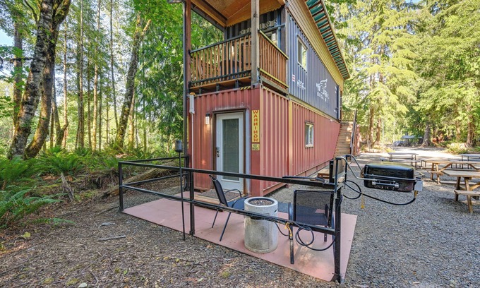 Pierce County Apartment | Steps to Foothills Trail: Unique Carbonado Studio