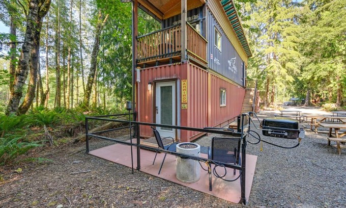 Pierce County Apartment | Steps to Foothills Trail Unique Carbonado Studio