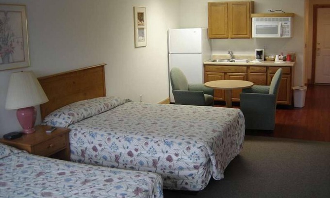 Gold Bar Hotel | Stevens Pass Motel