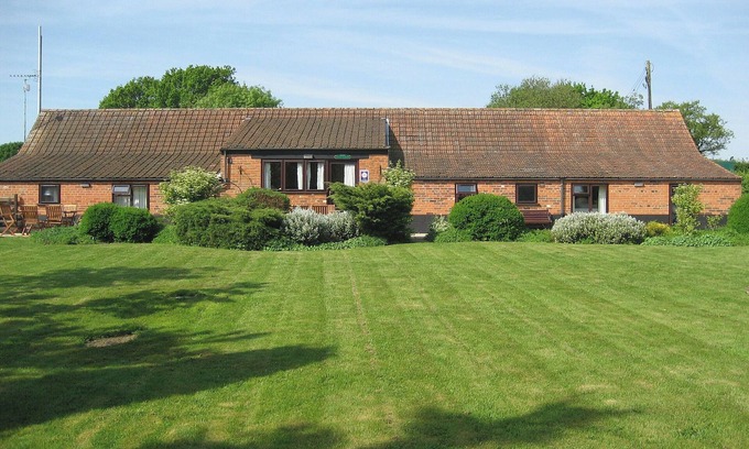 Barney Cottage | STIFF KEY BARN 30955