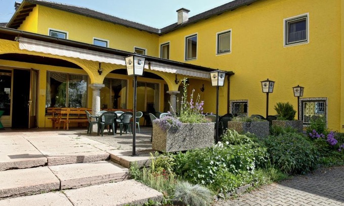 Hochburg-Ach House | Stiftsgasthof Hochburg