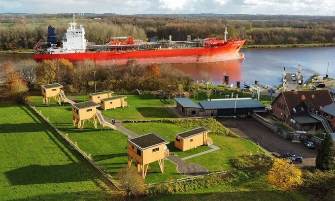 Schafstedt House | Stilt house with a view of the Kiel Canal (since August 2021)