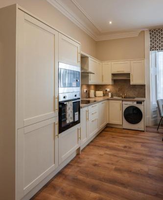 Dalavich Apartment | Stirling Townhouse Apartment Mid