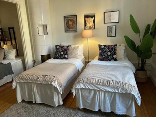 Norrmalm Apartment | Stockholm Loft Haven 3 Beds in a 1- Bedroom Gem - 917