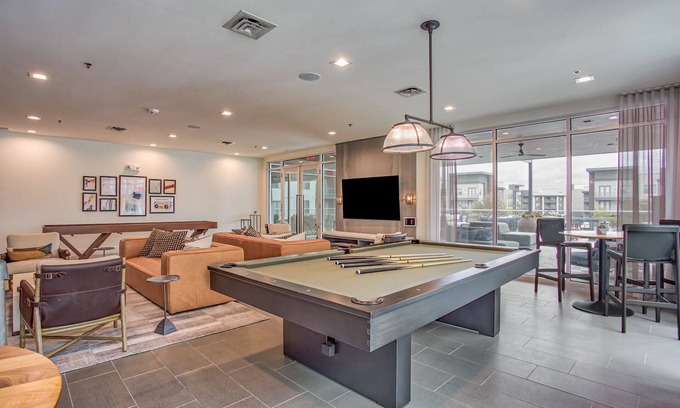 Fort Worth Apartment | Stockyard Suite Texas Luxury w/24hr Gym + Pool